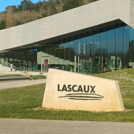 カントリーハウス La Marceline Avec Piscine Pres De Lascaux Iv Aubas